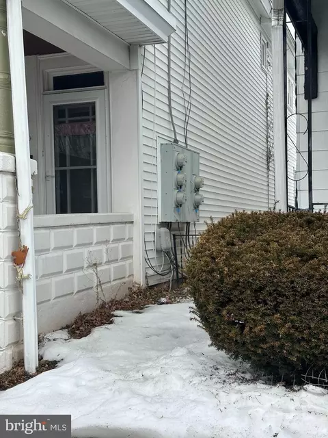Exterior - 17 E Summit St, Mohnton, PA 19540 photo 5 of 5