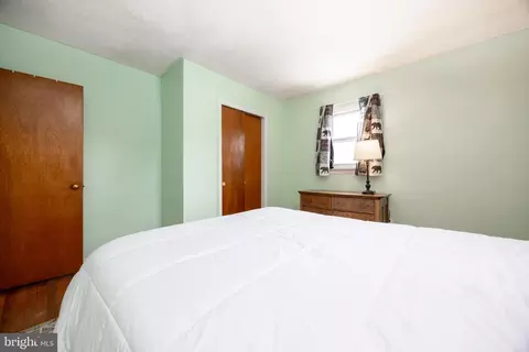 Bedroom - 129 Old State Rd, Reading, PA 19606 photo 2 of 4