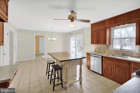 Kitchen - 267 New Castle Dr, Reading, PA 19607 photo 4 of 4