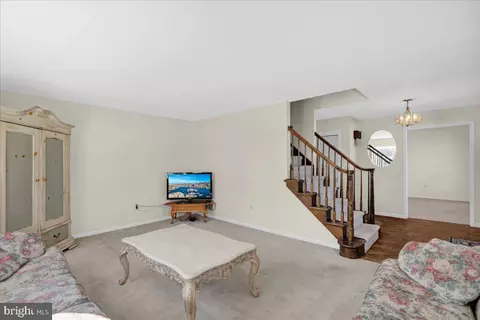 Living - 267 New Castle Dr, Reading, PA 19607 photo 2 of 6