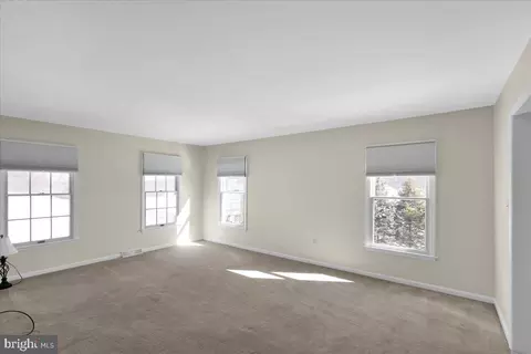 Living - 267 New Castle Dr, Reading, PA 19607 photo 5 of 6