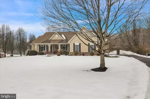 3 James Rd, Reinholds, PA 17569