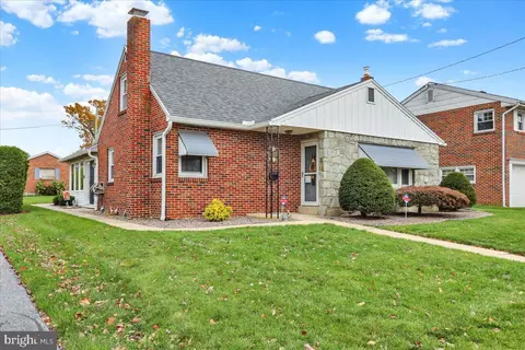 3423 Boyer St, Reading, PA 19605