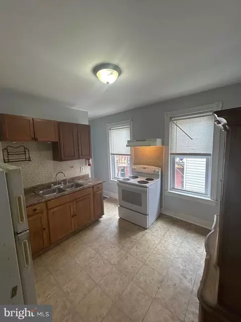 Kitchen - 418 Schuylkill Ave, Reading, PA 19601 photo 2 of 2