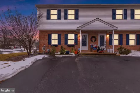 119 Carriage Dr, Wernersville, PA 19565