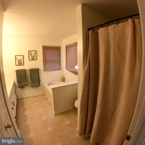 Bath - 20 Mellowbrook Dr, Reading, PA 19608 photo 1 of 3