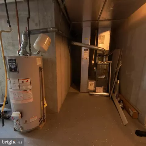 Entry Way - 20 Mellowbrook Dr, Reading, PA 19608 photo 8 of 8
