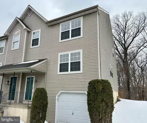 11 1 Cranberry Rdg, Reading, PA 19606