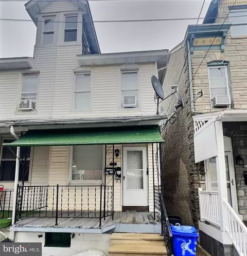 725 Pear St, Reading, PA 19601