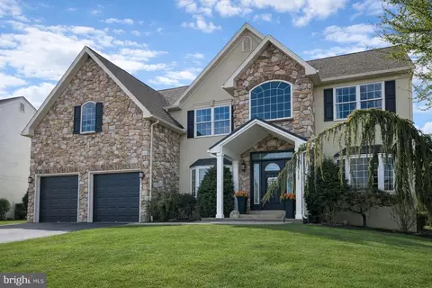 303 Buckhead Ln, Douglassville, PA 19518