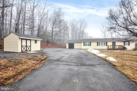 25 Timber Ridge Rd, Morgantown, PA 19543