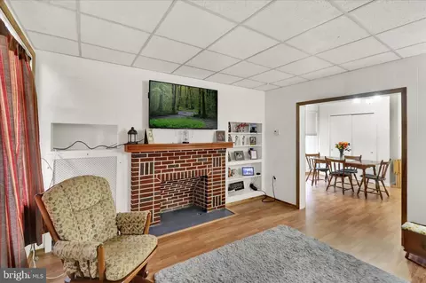 Living - 313 Melrose Ave, Reading, PA 19606 photo 2 of 2