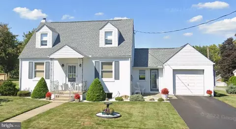 825 Bellefonte Ave, Reading, PA 19607