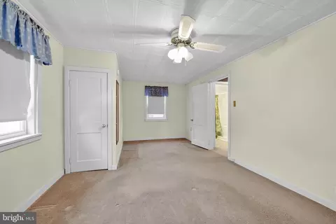 Bedroom - 825 Bellefonte Ave, Reading, PA 19607 photo 2 of 4