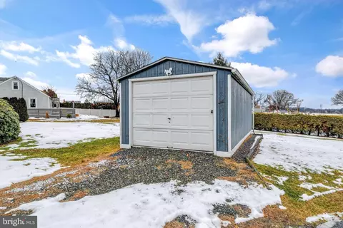 Exterior - 825 Bellefonte Ave, Reading, PA 19607 photo 4 of 7