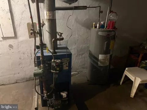 Entry Way - 1319 Perry St, Reading, PA 19604 photo 2 of 2