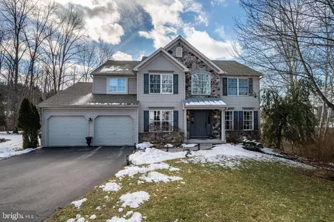 36 Pickwick Pl, Reading, PA 19606