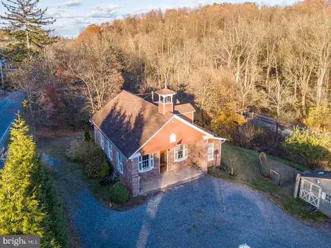 1192 Fritztown Rd, Reinholds, PA 17569