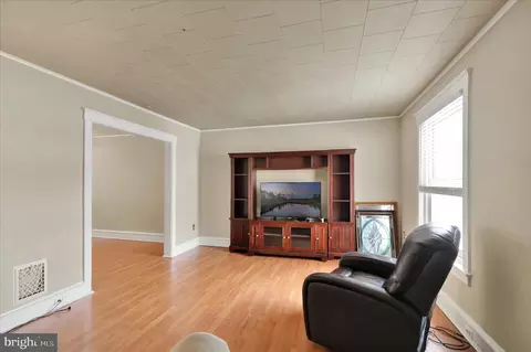 564 Marshall Ave, Reading, PA 19606 photo 5