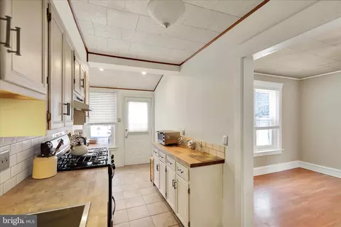 564 Marshall Ave, Reading, PA 19606 photo 11