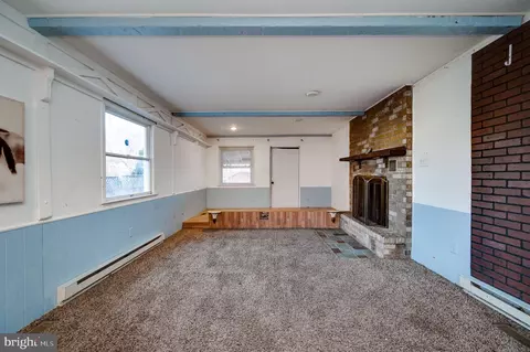 Living - 218 Mayberry Ave, Reading, PA 19605 photo 7 of 7