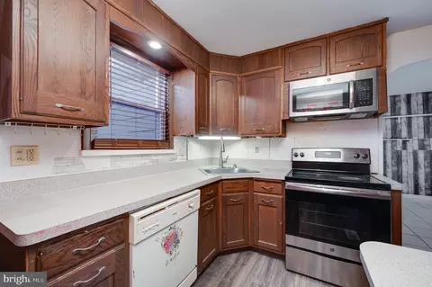 Kitchen - 218 Mayberry Ave, Reading, PA 19605 photo 7 of 7