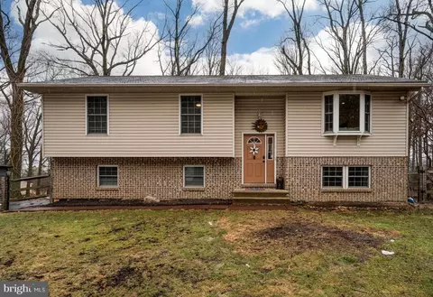 107 Greenwood Dr, Temple, PA 19560