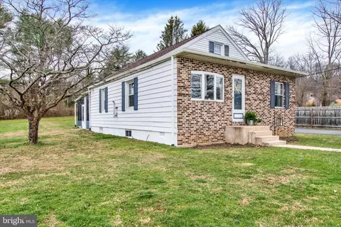 121 Old State Rd, Reading, PA 19606