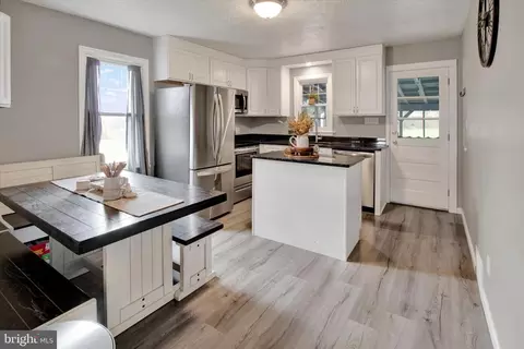 Kitchen - 121 Old State Rd, Reading, PA 19606 photo 1 of 2
