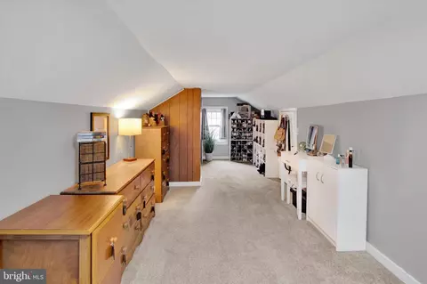 Entry Way - 121 Old State Rd, Reading, PA 19606 photo 1 of 2