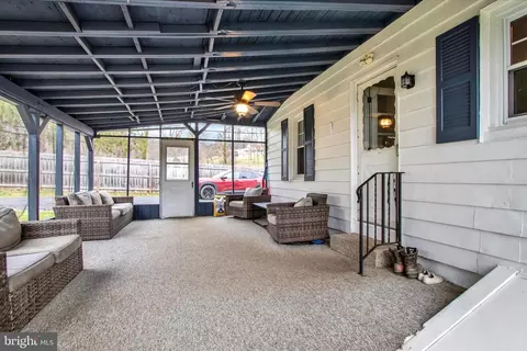 Exterior - 121 Old State Rd, Reading, PA 19606 photo 2 of 6