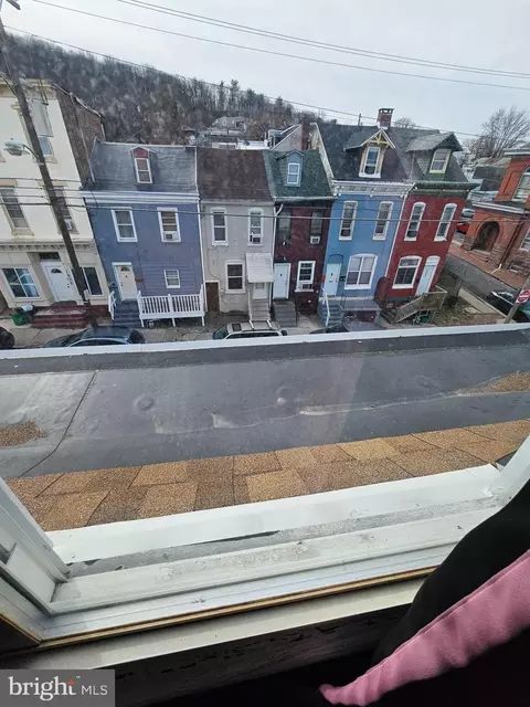 View/Area - 1035 Cotton St, Reading, PA 19602 photo 2 of 2