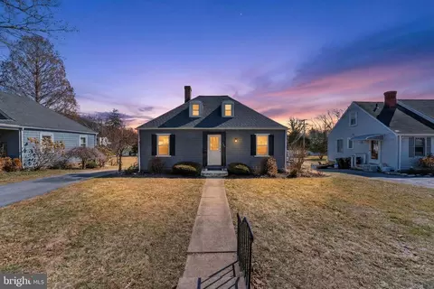 605 Byram St, Reading, PA 19606