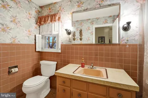 Bath - 2601 Reading Blvd, West Lawn, PA 19609 photo 1 of 5