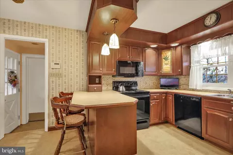 Kitchen - 2601 Reading Blvd, West Lawn, PA 19609 photo 1 of 4