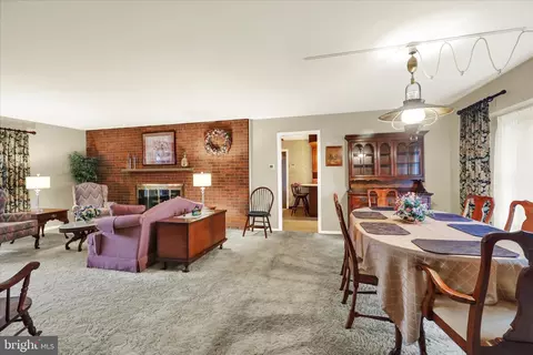 Dining - 2601 Reading Blvd, West Lawn, PA 19609 photo 1 of 2
