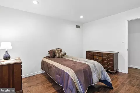 Bedroom - 49 Fawn Dr, Reading, PA 19607 photo 4 of 7