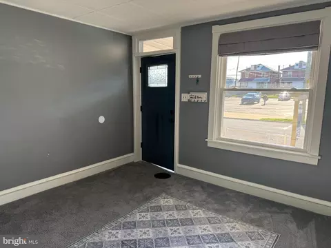 Entry Way - 355 Hazel St, Reading, PA 19611 photo 1 of 2