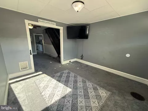 Living - 355 Hazel St, Reading, PA 19611 photo 2 of 2