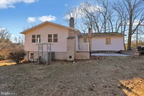 Exterior - 165 Wanner Rd, Reading, PA 19606 photo 2 of 3