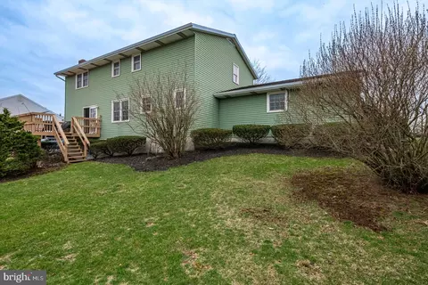 3 Estates Dr, Reading, PA 19606 photo 6