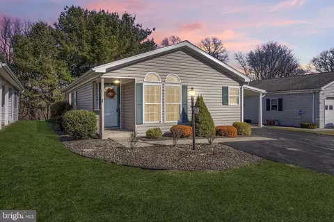 10 Westview Ter, Womelsdorf, PA 19567