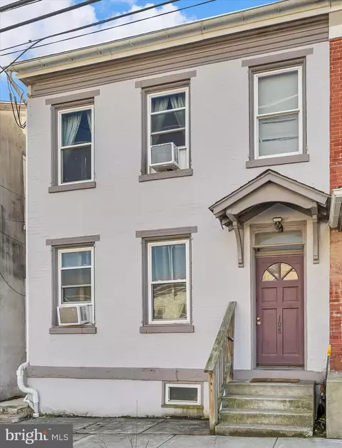 108 E Penn St, Lenhartsville, PA 19534