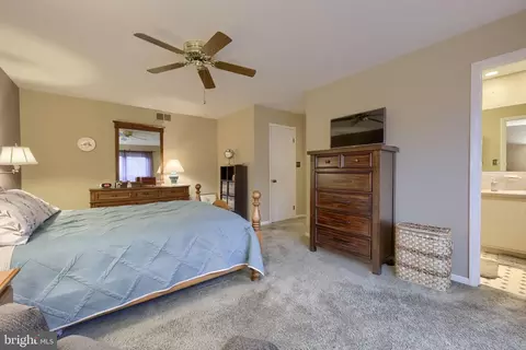 Bedroom - 34 Eagle Ln, Reading, PA 19607 photo 6 of 6