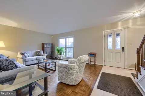 Entry Way - 34 Eagle Ln, Reading, PA 19607 photo 2 of 3