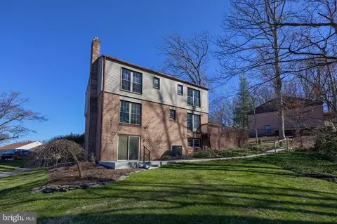 Exterior - 34 Eagle Ln, Reading, PA 19607 photo 7 of 9