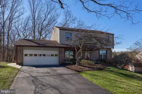 Exterior - 34 Eagle Ln, Reading, PA 19607 photo 2 of 9