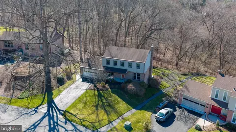 View/Area - 34 Eagle Ln, Reading, PA 19607 photo 1 of 9