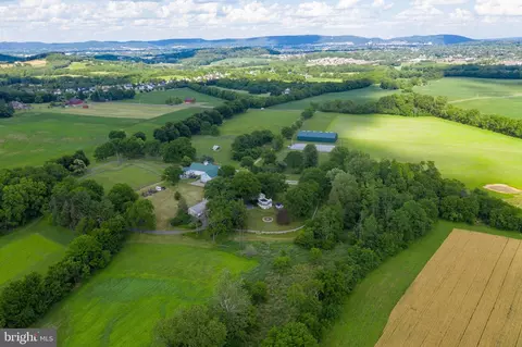 140 Evans Hill Rd, Reading, PA 19608