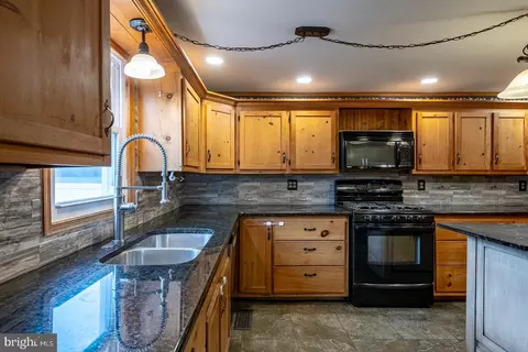 150 Water St, Oley, PA 19547 photo 5